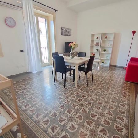 Casa Lia Al Centro Di Palermo Apartment Luaran gambar